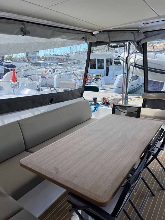Lagoon 42 - 4 + 2 cab. Adventure